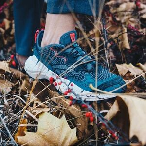 REEBOK | Zig Kinetica II Edge Core Black/MidnightPine Men’s Size 9 SAMPLE